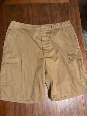 Men's Cargo Shorts in Khaki - Classic Chino Style